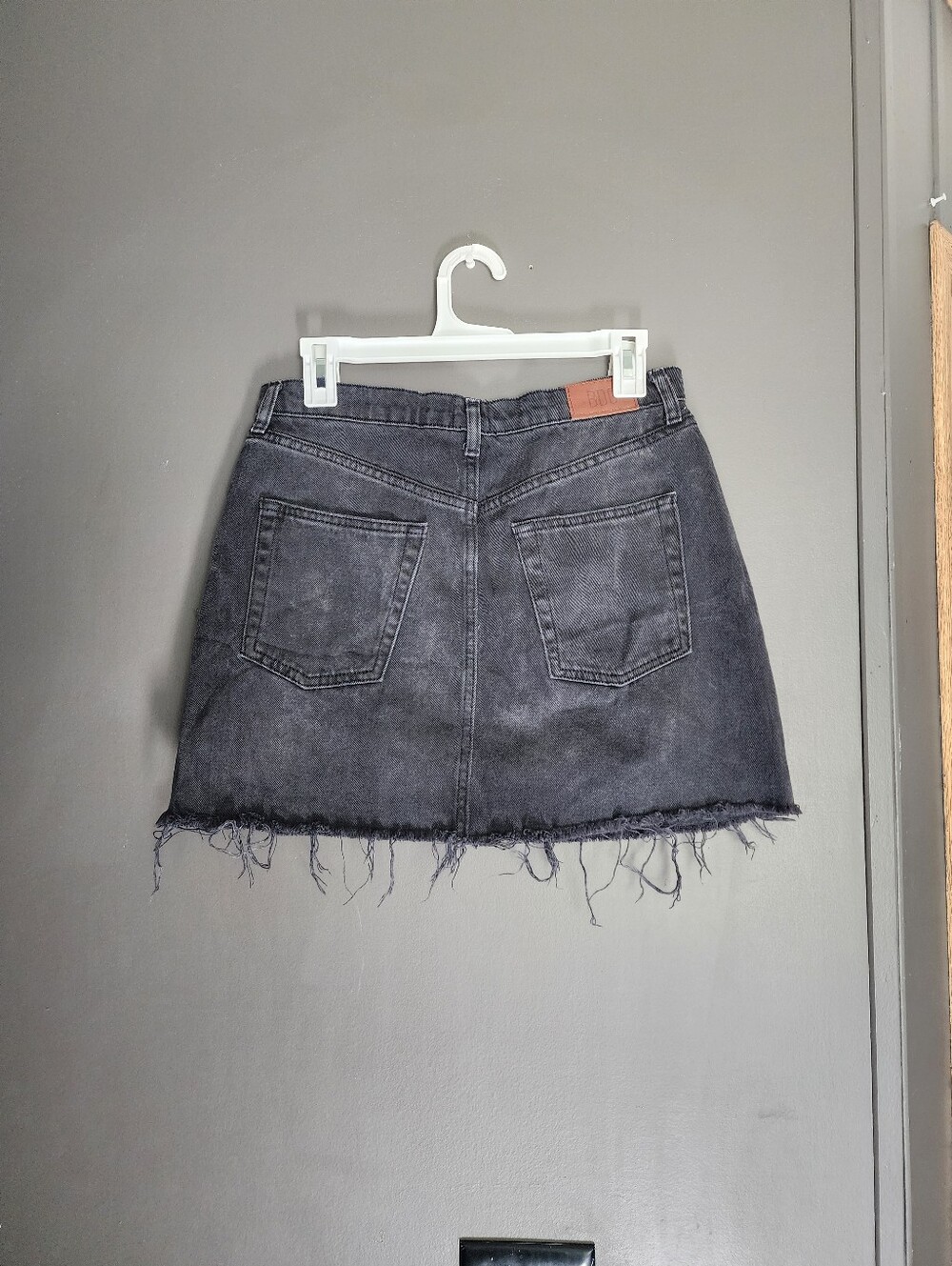 BDG Urban Outfitters High-rise Black Denim Distressed Mini Skirt Size Med - Picture 10 of 15